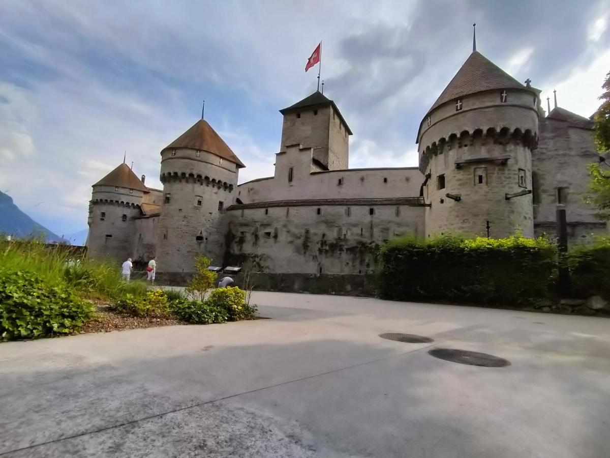 Castle View Aparthotel Veytaux Екстериор снимка